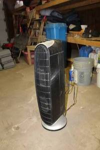 lot 286 image: Honeywell Portable Heater
