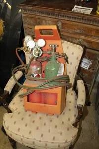 lot 162 image: AcetyleneOxygen Welding Tank Set with Hoses, Regulators, Tank Caddy