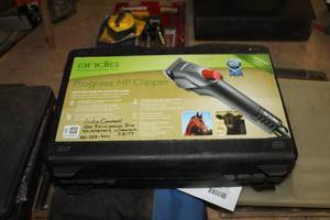 lot 316 image: Andis Progress HP Clipper with Case