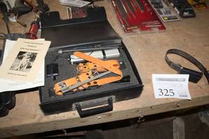 lot 325 image: Dog Radartron Dog Training System with Case 700DT, Extra Training Collar