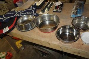 lot 328 image: Lot of (7) Dog Accessories - Bowls (x5), FoodWater Mat (x1), Sport Pet Soft Side Pet Carrier (x1)