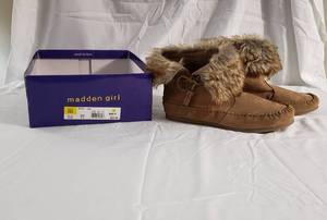 1 pair size 8.5 (new in box) brown Madden Girl brand Finn moccasin booties with fur trim