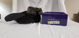 1 pair size 8.5 (new in box) black Madden Girl brand Finn moccasin booties with fur trim
