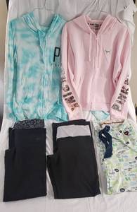 1 size Large light pink Victorias Secret PINK brand sweatshirt with sequin design