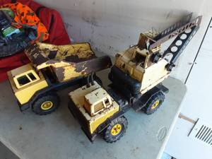 lot 6 image: 2-Old Tonka Tricks