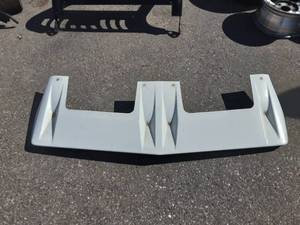 lot 12 image: Lund Visor For Ford Truck
