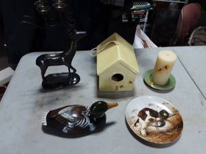 lot 61 image: Decoy Plate, Stag Candleholder, Bumble Bird House & Candle Decor