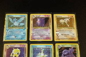lot 20 image: 1999 Pokemon Fossil  Partial Starter Set with 47 of 62 Cards