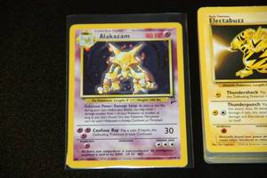 lot 24 image: 2000 Pokemon Base Set 2  39 Cards