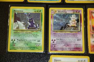 lot 28 image: 2000 Pokemon Neo Genesis  130 Cards