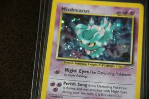 lot 32 image: 2000 Pokemon Neo Revelation Misdreavus Holo 1164  Swirl On Bottom Left