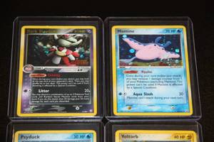 lot 46 image: 2004 Pokemon Team Rocket Returns Holo Lot  4 Cards