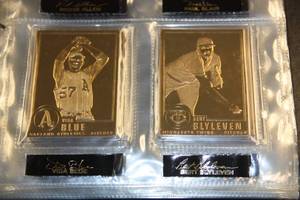 lot 79 image: The Danbury Mint 22kt Gold 50 Card Baseball Set wBinder