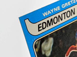 lot 3 image: 1979 - 1980 Topps Wayne Gretzky Rookie Hockey Card