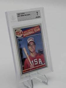 lot 19 image: 1985 Topps Mark McGwire Rookie Baseball Card Beckett 7