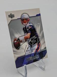 lot 47 image: 2004 Upper Deck Tom Brady Pro Signatures Diamond #51 Football Card