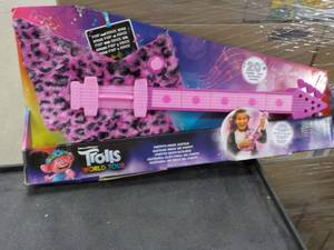 Trolls World Hero Guitar...