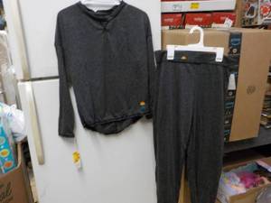 6 size M and 1 Size XL C & C Black ...