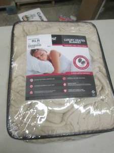 lot 31 image: luxury heated blanket...