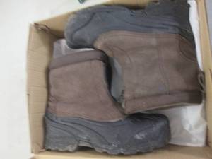 lot 46 image: used womens itasca size 7 boots ...