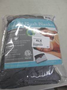 lot 71 image: heated plush blanket...