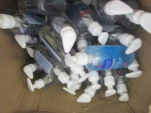 lot 229 image: box of hand sanitizer ...