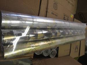lot 286 image: 12 packages of 3 christmas wrapping...