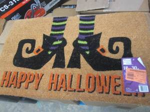 lot 296 image: 18x30 happy holloween door mat...