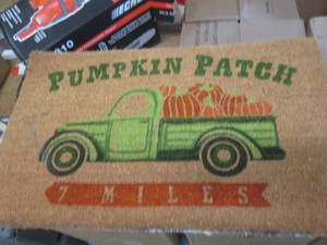 lot 305 image: 18 x 30 pumpkin patch door mat ...