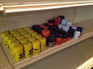 lot 90 image: Oil Filters