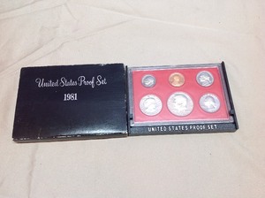 lot 92 image: 1981 US Proof Coin Set