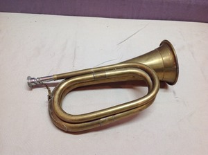 lot 39 image: Horn