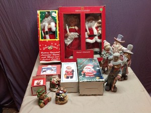 lot 76 image: Holiday Items