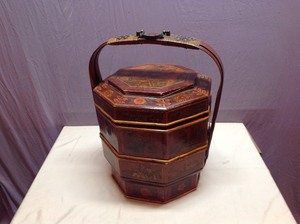 lot 43 image: Chinese Elmwood Food Box