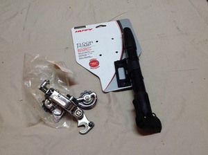 lot 47 image: Air Pump & Bike Part