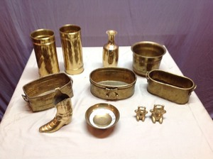 lot 49 image: Brass Items