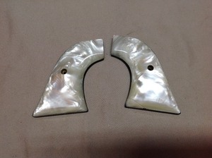 lot 29 image: Pistol Grips