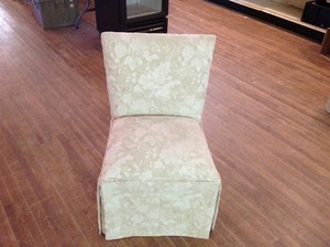 lot 24 image: Chair