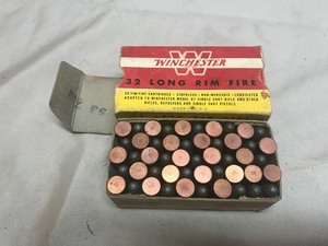 lot 7 image: Winchester 32 Long Rim Fire Shells