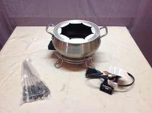 lot 153 image: Fondue Pot
