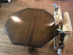 lot 183 image: Nice Wood Table with 2 Leaves