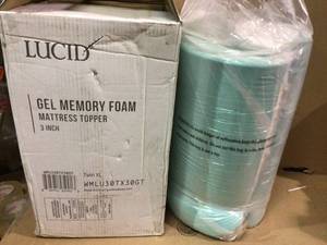 lot 7 image: Lucid Dusk Gel and Aloe Infused Memory Foam Topper, 3 inch, Twin XL Customer Returns See Pictures 