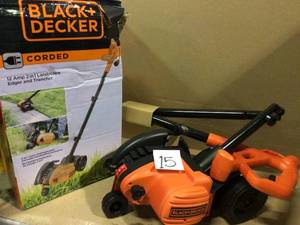 lot 15 image: 7.5 in. 12-Amp Corded Electric 2-in-1 Landscape EdgerTrencher by BLACKDECKER Customer Returns See Pictures 