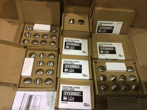 lot 28 image: Lot of assorted Cabinet Knob by Everbilt New Customer Returns See Pictures