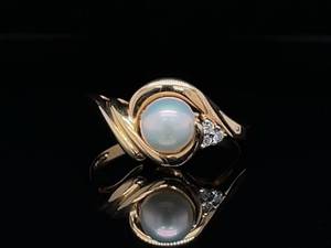 Attractive Pearl and Diamond Estate Ring in 14k Yellow Gold $1,850 Retail