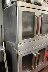 lot 5 image: Commercial Oven Vulcan