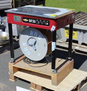 lot 7 image: Semi Automatic Strapping Machine