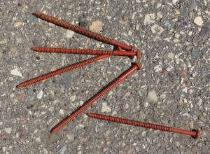 lot 22 image: 5 (127 mm) Heavy Duty Fasteners Box