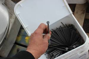 lot 32 image: 10 (250 mm) #14 Fastener