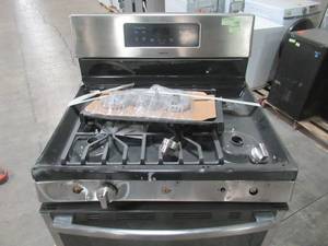 lot 100 image: GE Adora 5.0 cu. ft. Gas Range with Self-Cleaning Convection Oven in Stainless Steel JGB720SEJSS